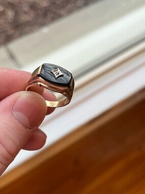 Vintage 10k Black Onyx and Diamond Ring